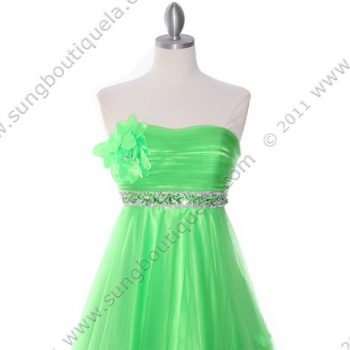 green-short-formal-dress-simple-guide-to-choosing_1.jpeg