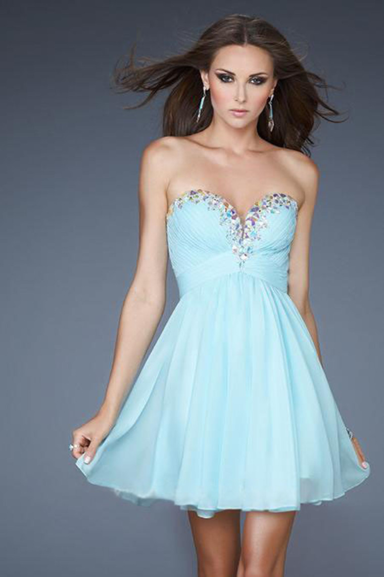 Where Can I Get A Homecoming Dress & Be Beautiful And Chic