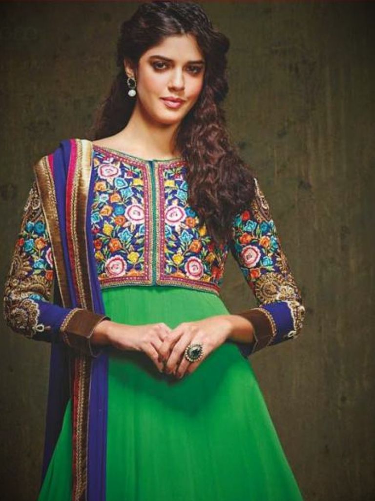 Green Dress Online India: Spring Style